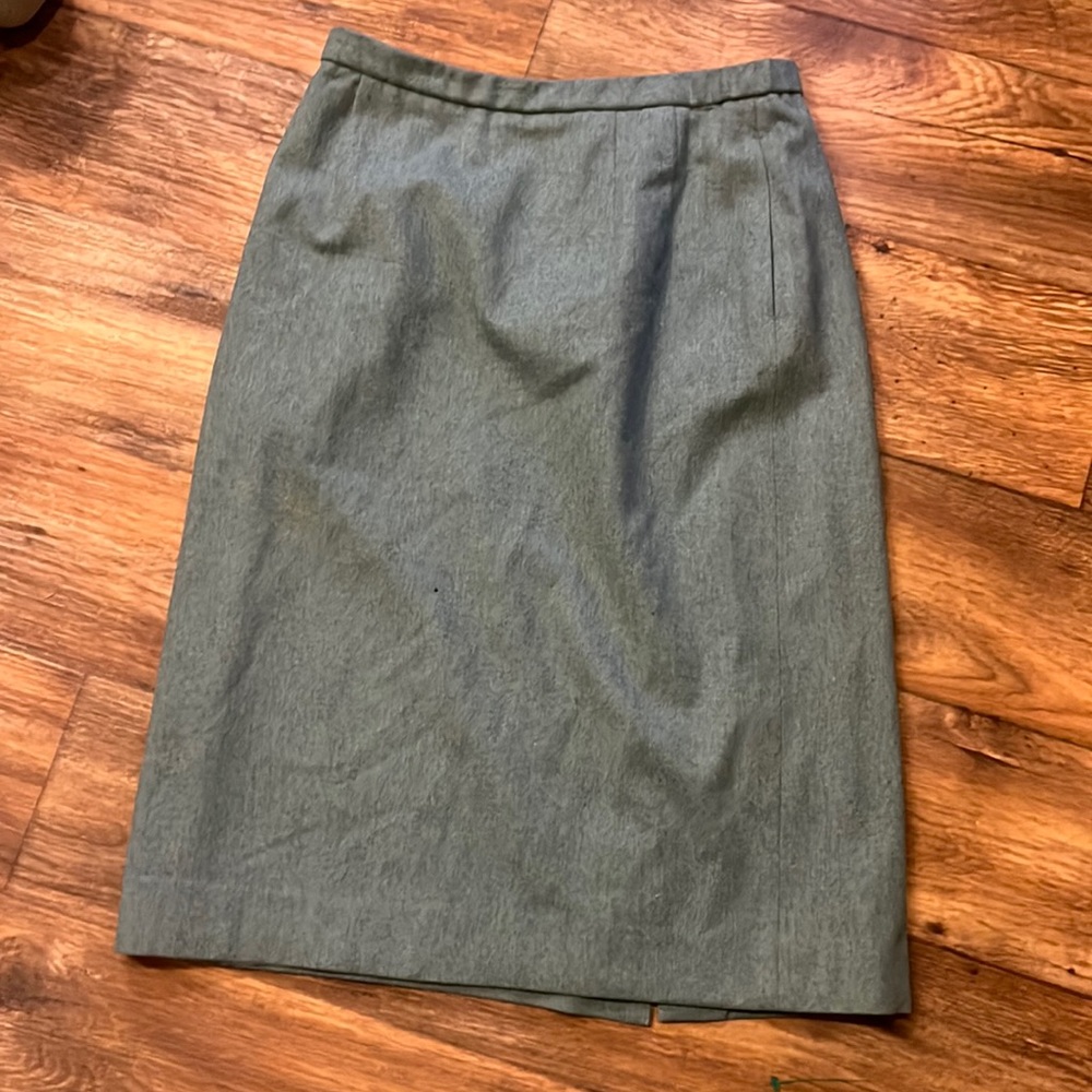 Size 12 Pendleton skirt! 100%virgin wool